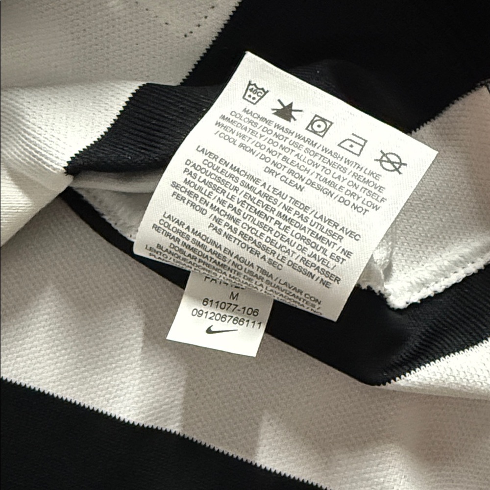 VINTAGE Juventus #6 Paul Pogba 2014-15 Nike Home Jersey - Picture 3 of 11